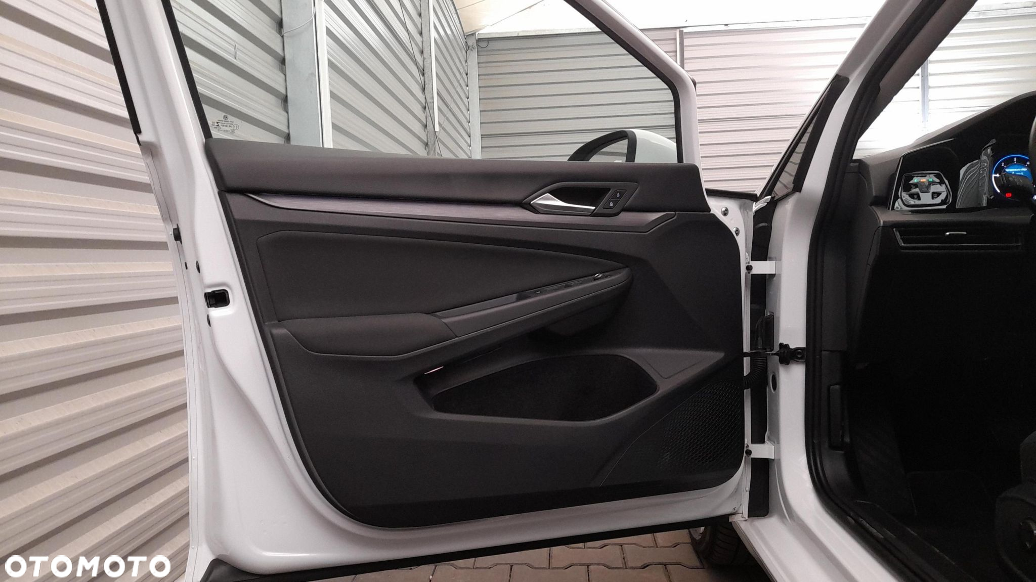 Volkswagen Golf VIII 2.0 TDI - 27