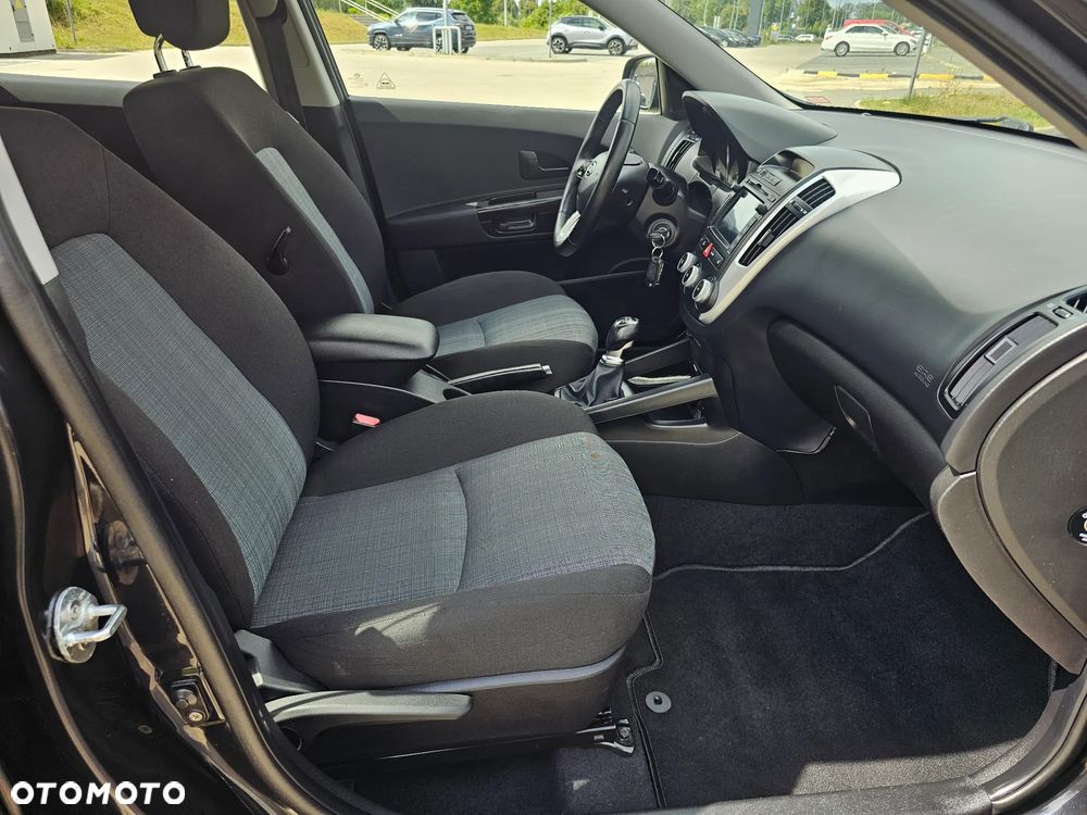 Kia Ceed 1.4 CVVT Attract - 16