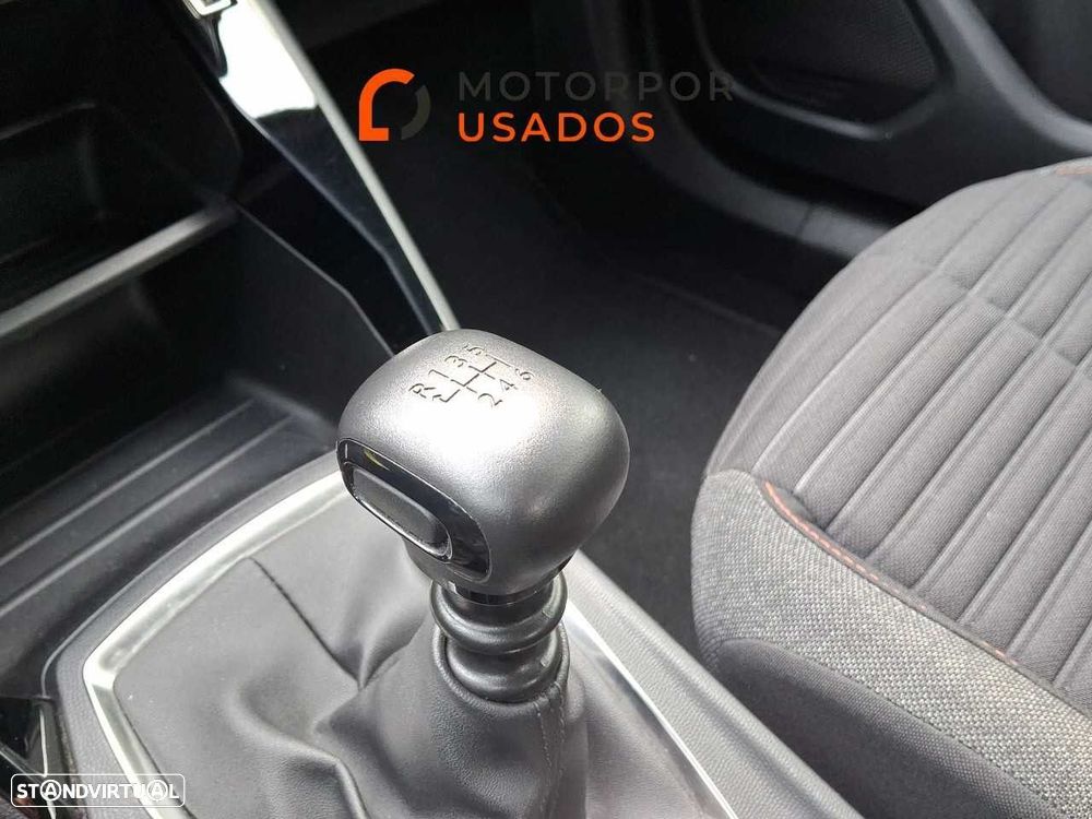 Peugeot 2008 1.2 Style - 14