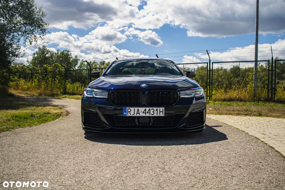 BMW Seria 5 M550i xDrive sport - 7