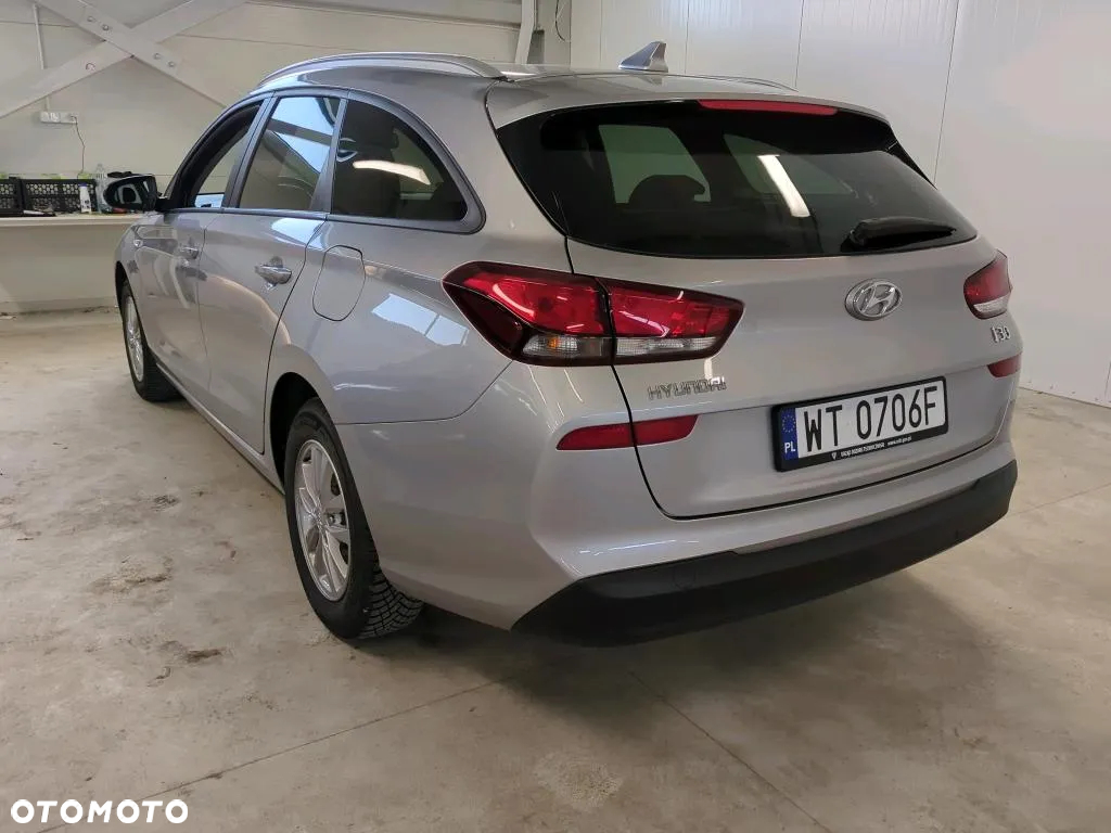 Hyundai i30 1.5 DPI Classic + - 4