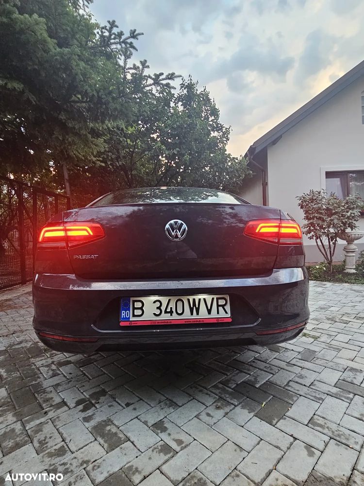 Volkswagen Passat 2.0 TDI DSG Comfortline - 11