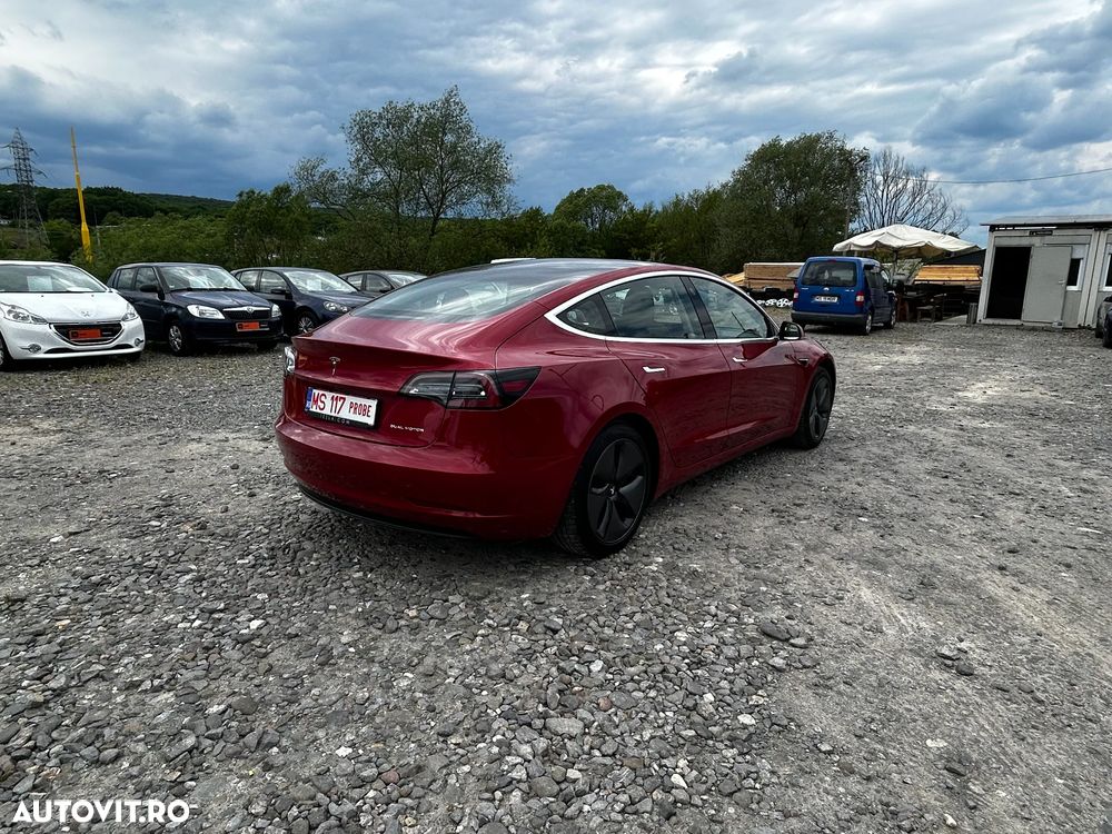 Tesla Model 3 - 6