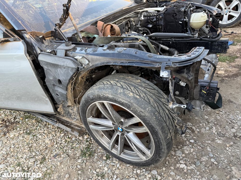 Vând elemente caroserie BMW g11 g12 seria 7 aripă spate dreaptă satanga ușă uși geam trapa mică sticlă plafon cu trapa turela 730dx cadru laterală punte față sau spate barate elemente suspensie lonjeron dublură aripă - 3