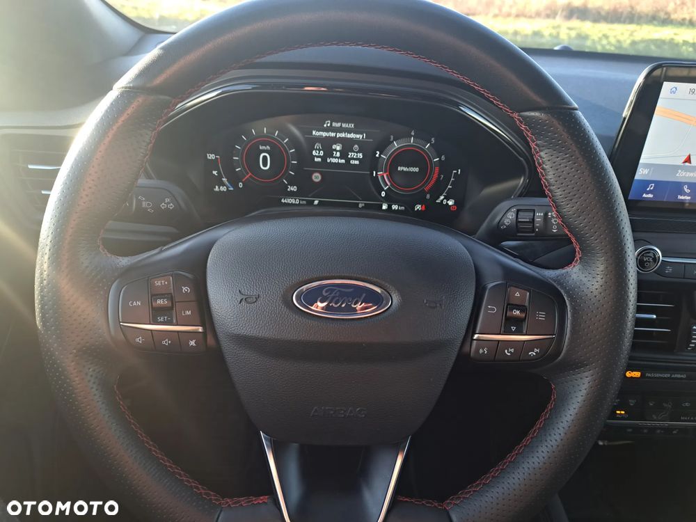 Ford Focus 1.0 EcoBoost Hybrid ST-LINE DESIGN - 11