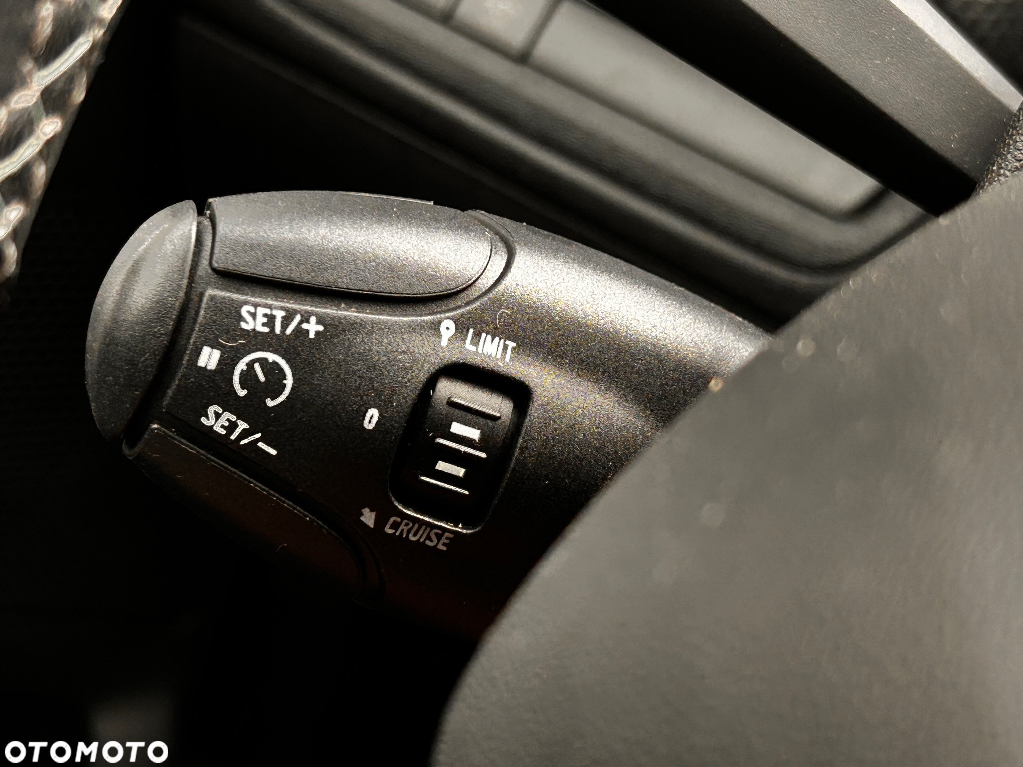 Peugeot 2008 BlueHDi FAP 120 STOP & START EAT6 Crossway - 37