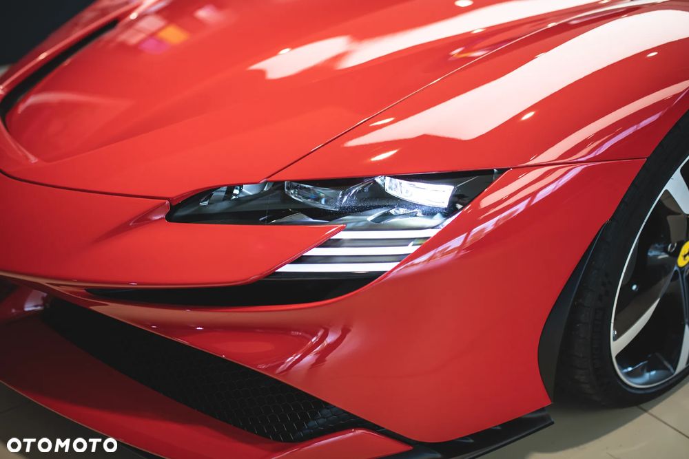 Ferrari SF90 Stradale - 17