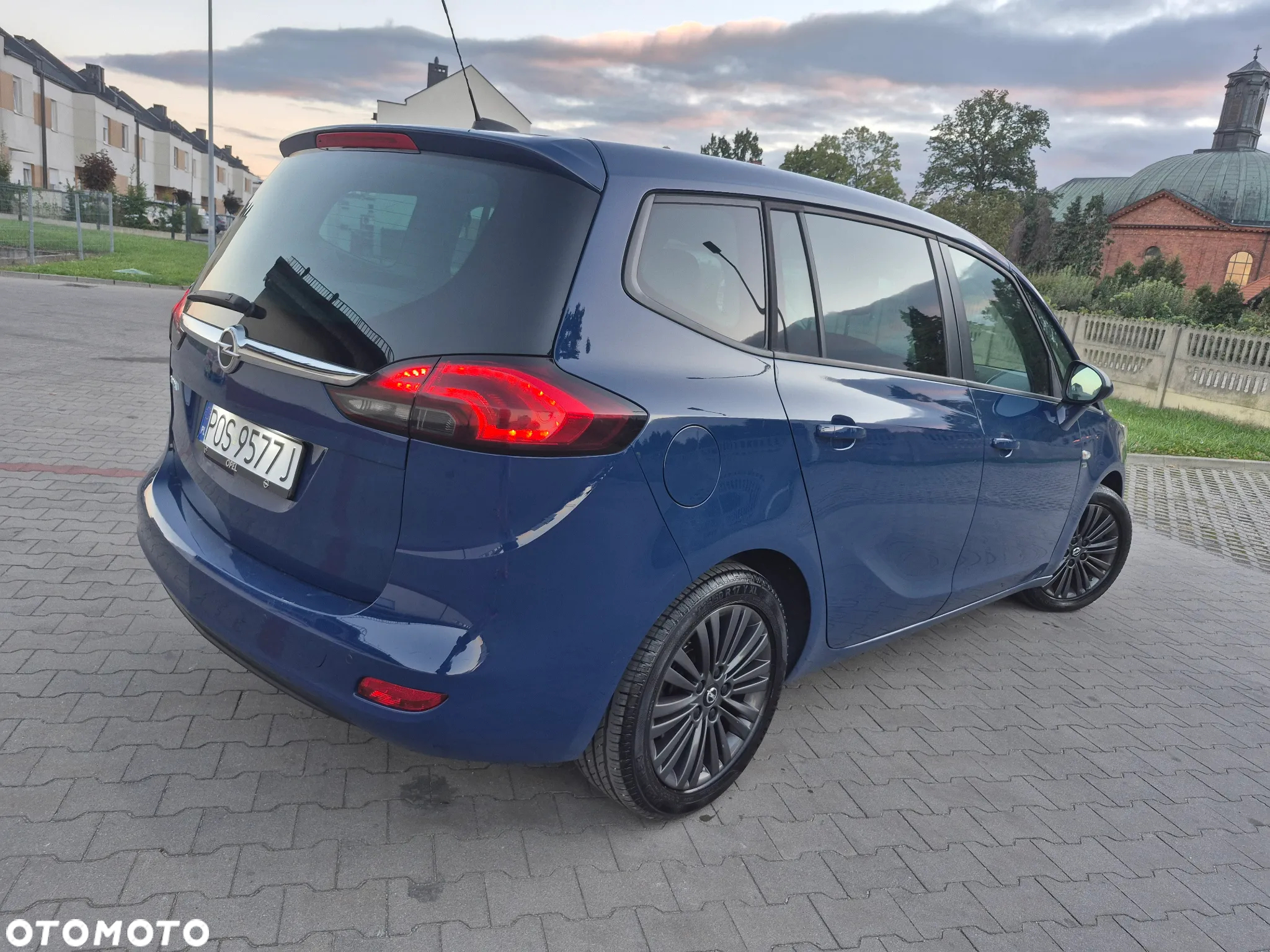 Opel Zafira 2.0 D Automatik 120 Jahre - 2