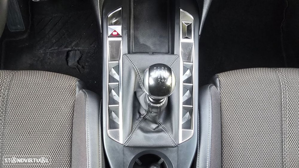 DS DS3 Crossback - 43
