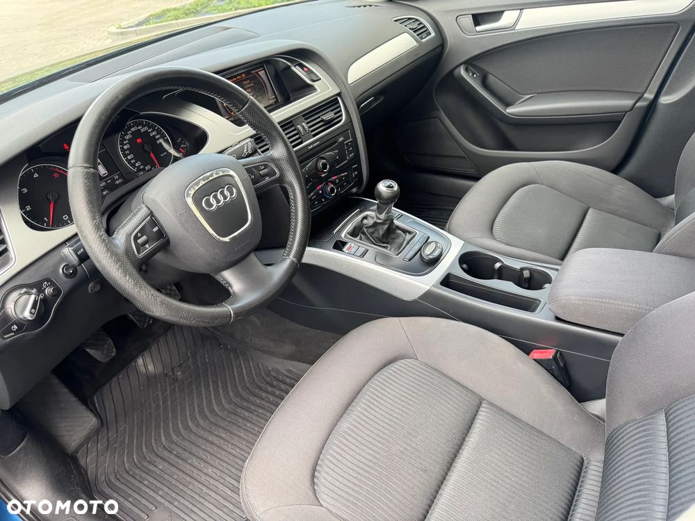 Audi A4 Avant 2.0 TDI e DPF Attraction - 37