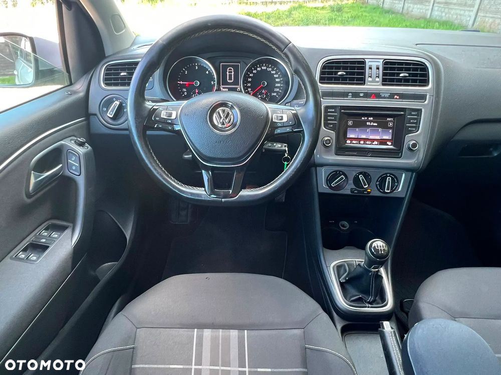 Volkswagen Polo 1.4 TDI Blue Motion Technology Lounge - 27