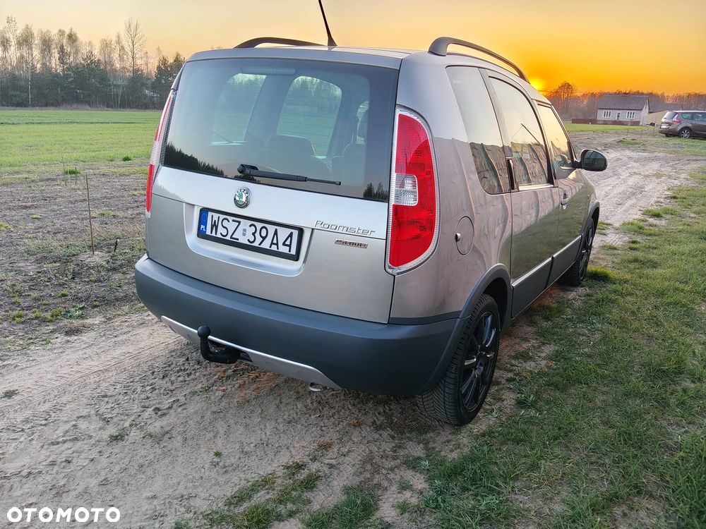 Skoda Roomster 1.2 TSI Scout PLUS EDITION - 5