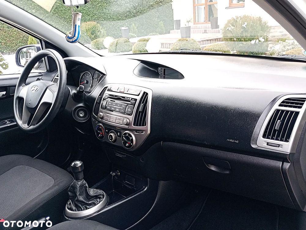 Hyundai i20 - 23