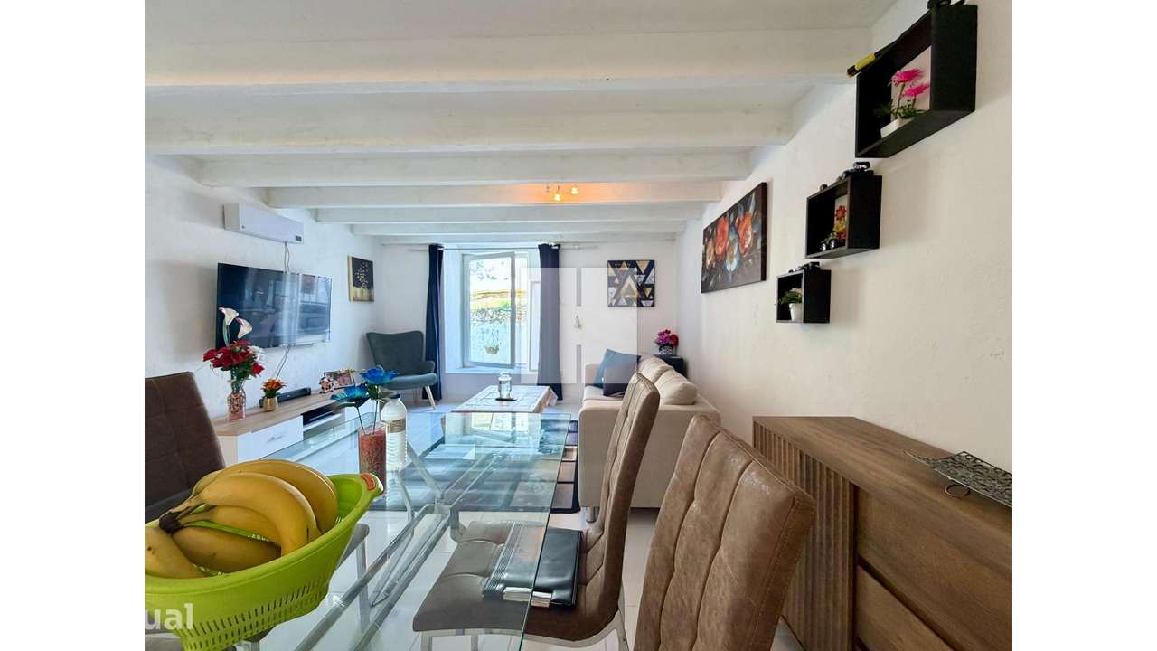 Moradia T2 Renovada - Grande imagem: 2/26