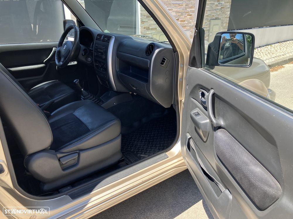 Suzuki Jimny - 11