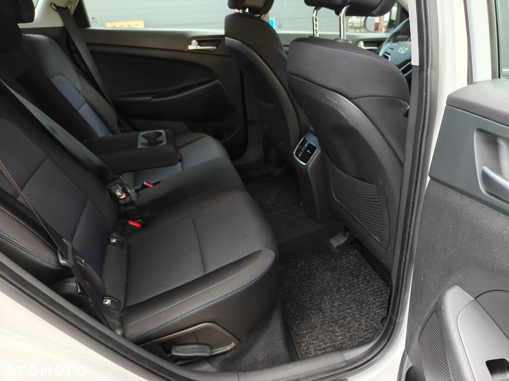 Hyundai Tucson blue 1.7 CRDi 2WD DCT Premium - 21