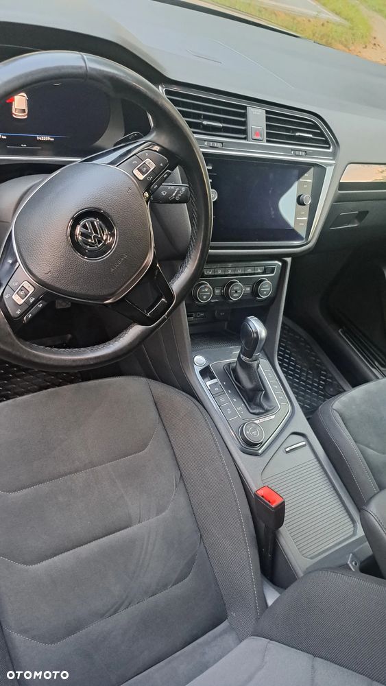 Volkswagen Tiguan Allspace 2.0 TSI 4Mot Highline DSG 7os - 16