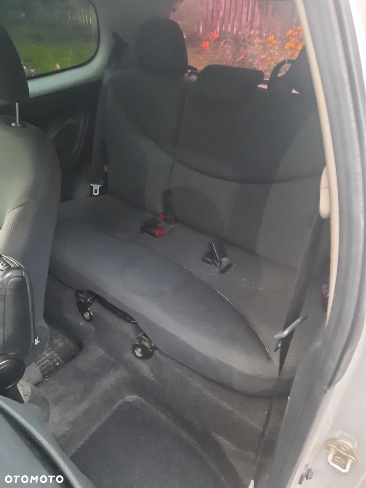 Toyota Yaris 1.3 Luna - 17
