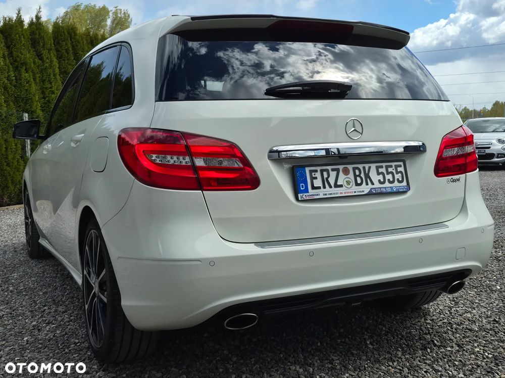 Mercedes-Benz Klasa B 180 BlueEFFICIENCY Edition Style - 4