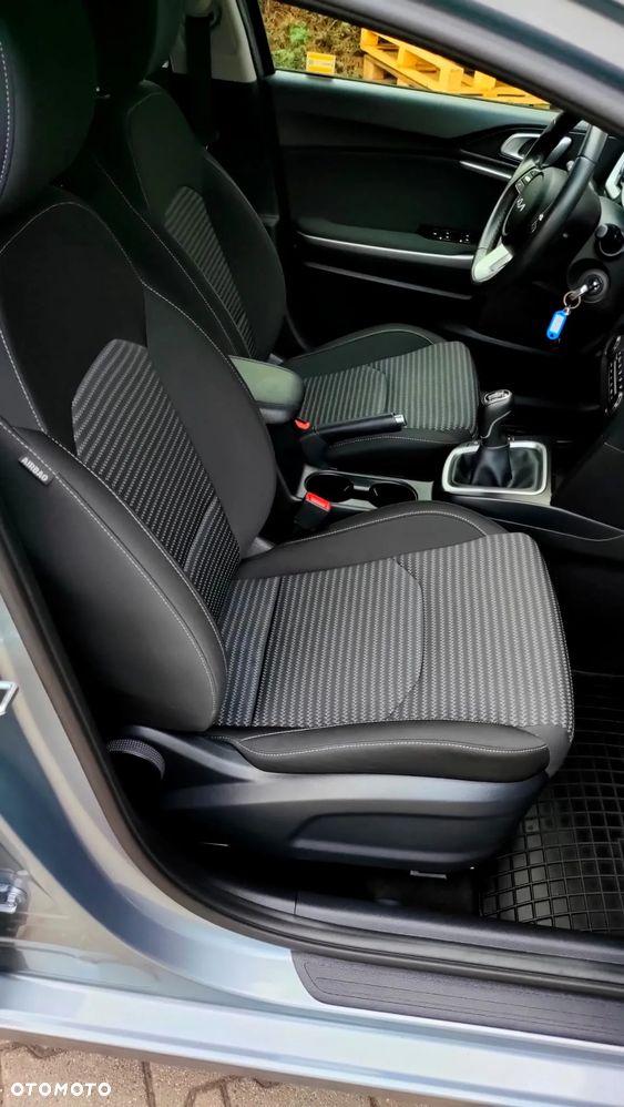 Kia Ceed 1.5 T-GDI M - 3