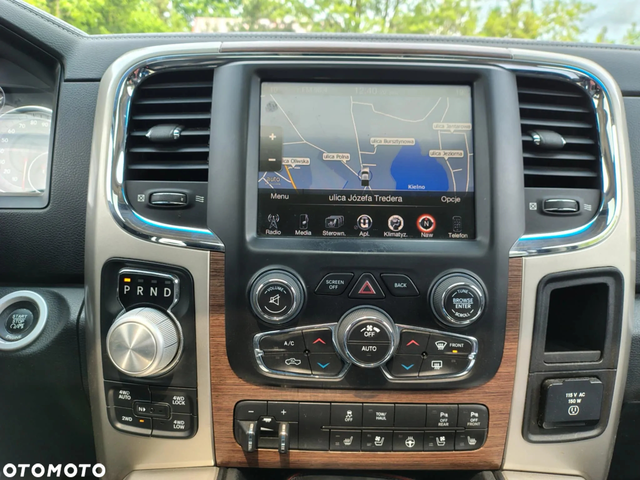 RAM 1500 Crew Cab Laramie - 9
