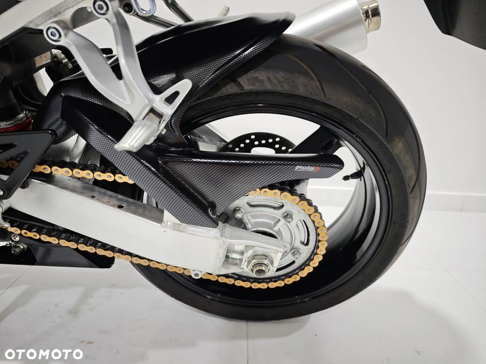 Suzuki GSX-R - 35