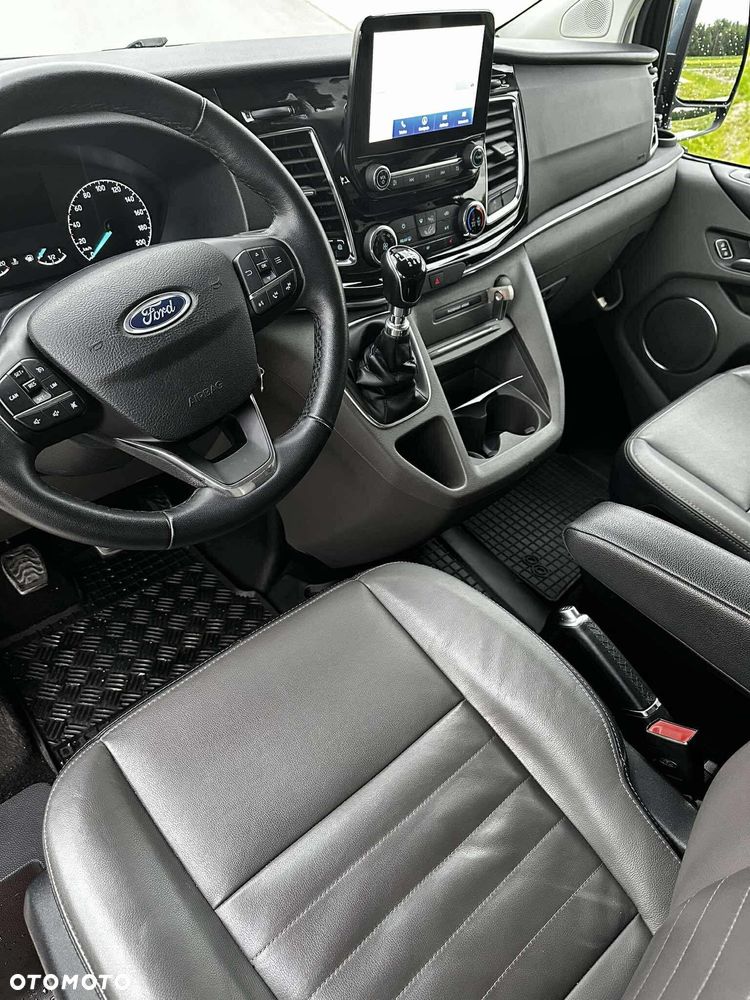 Ford Tourneo Custom - 18
