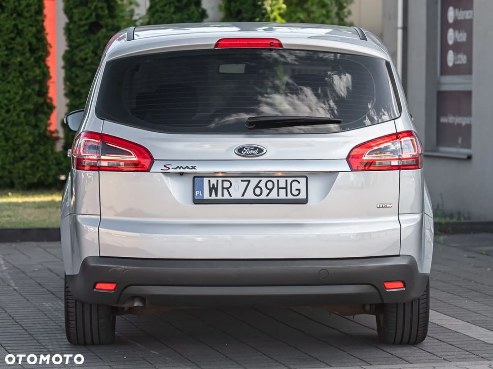 Ford S-Max - 11