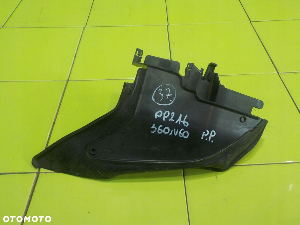 VOLVO S60 II V60 I 1.6 B AUT 12r kierownica powietrza prawa przod 31323559 - 1