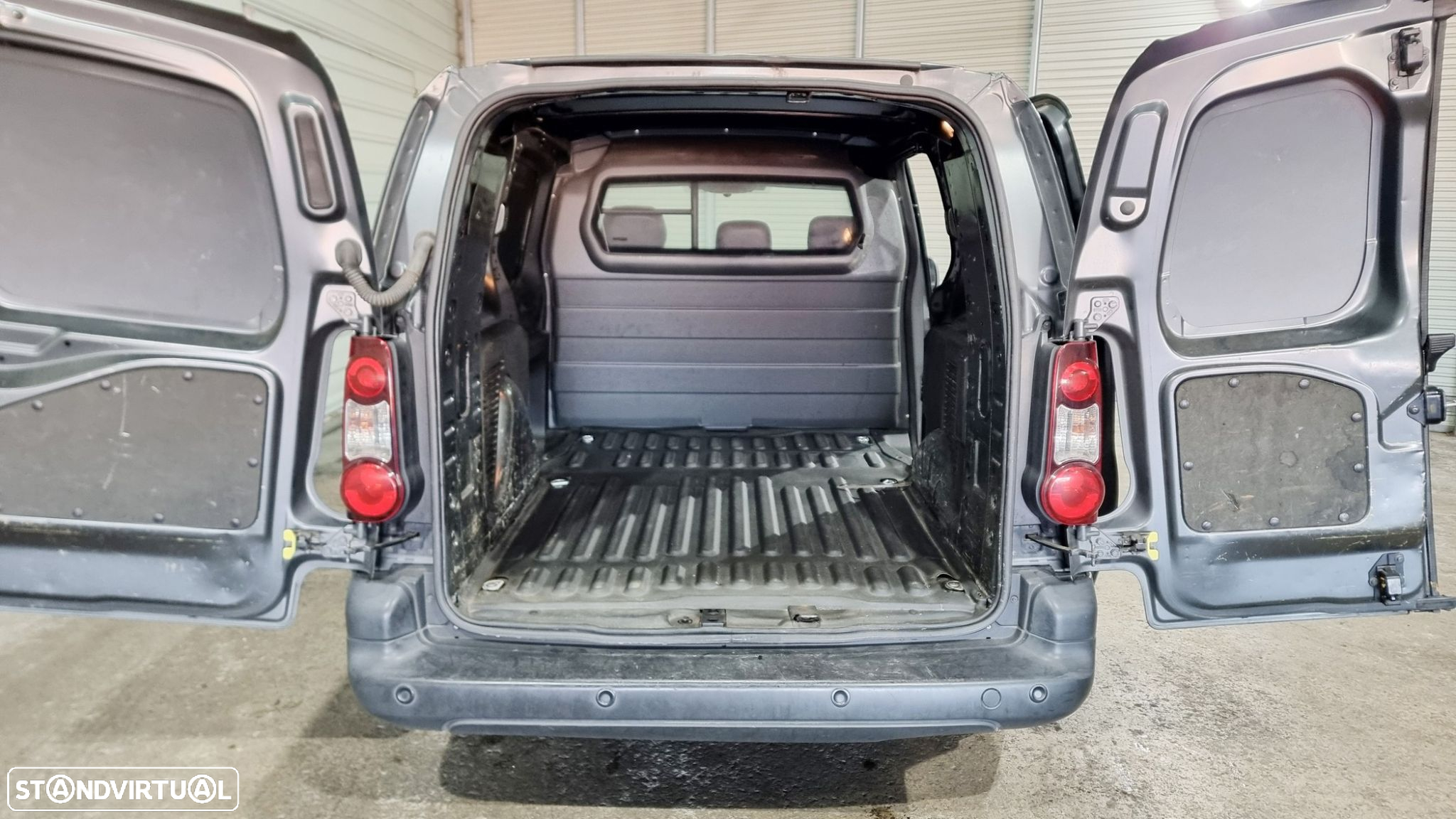 Citroën Berlingo 1.6 BlueHDi L2 Club 3L - 4