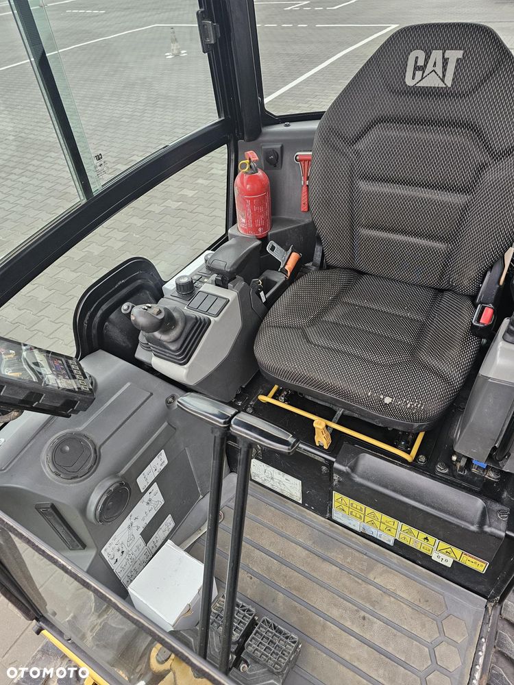 Caterpillar 301.8 - 6