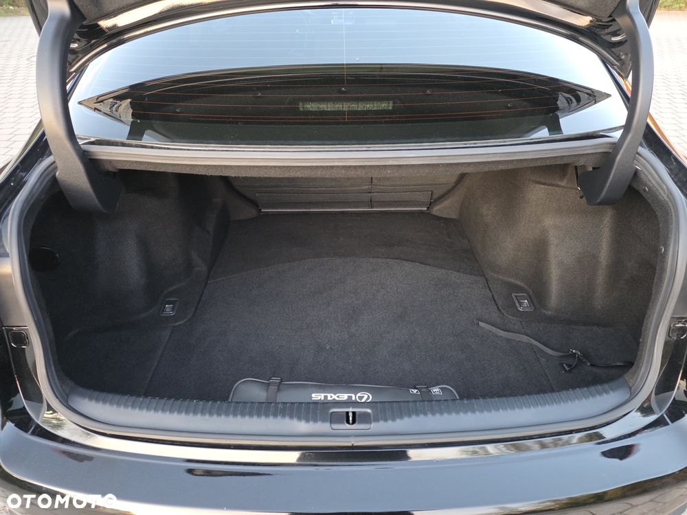 Lexus IS 200t Elite - 13