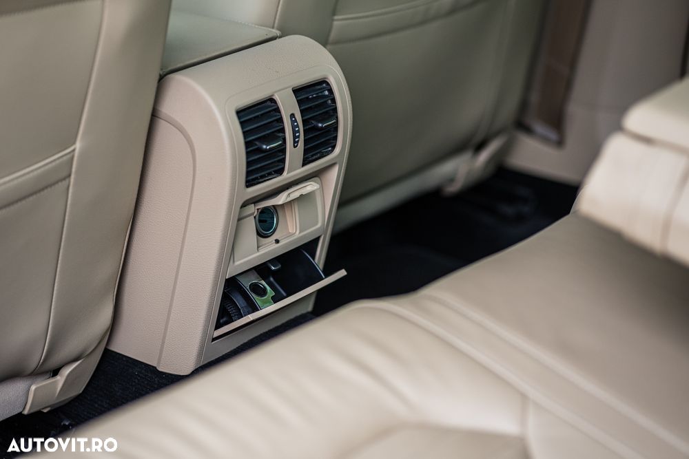 Volkswagen Passat - 30