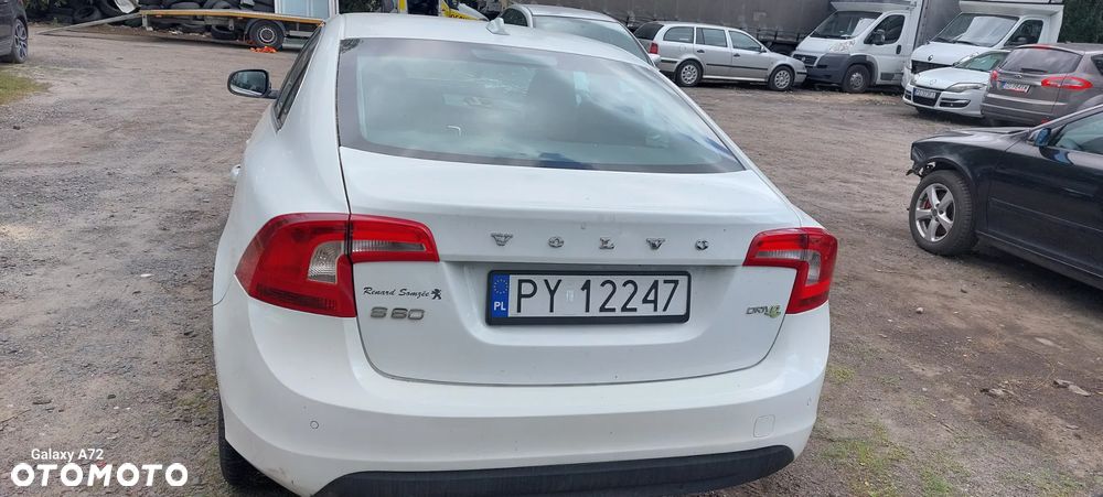 Volvo S60 D2 Momentum - 4
