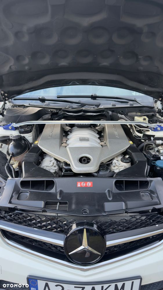 Mercedes-Benz Klasa C 63 AMG - 12