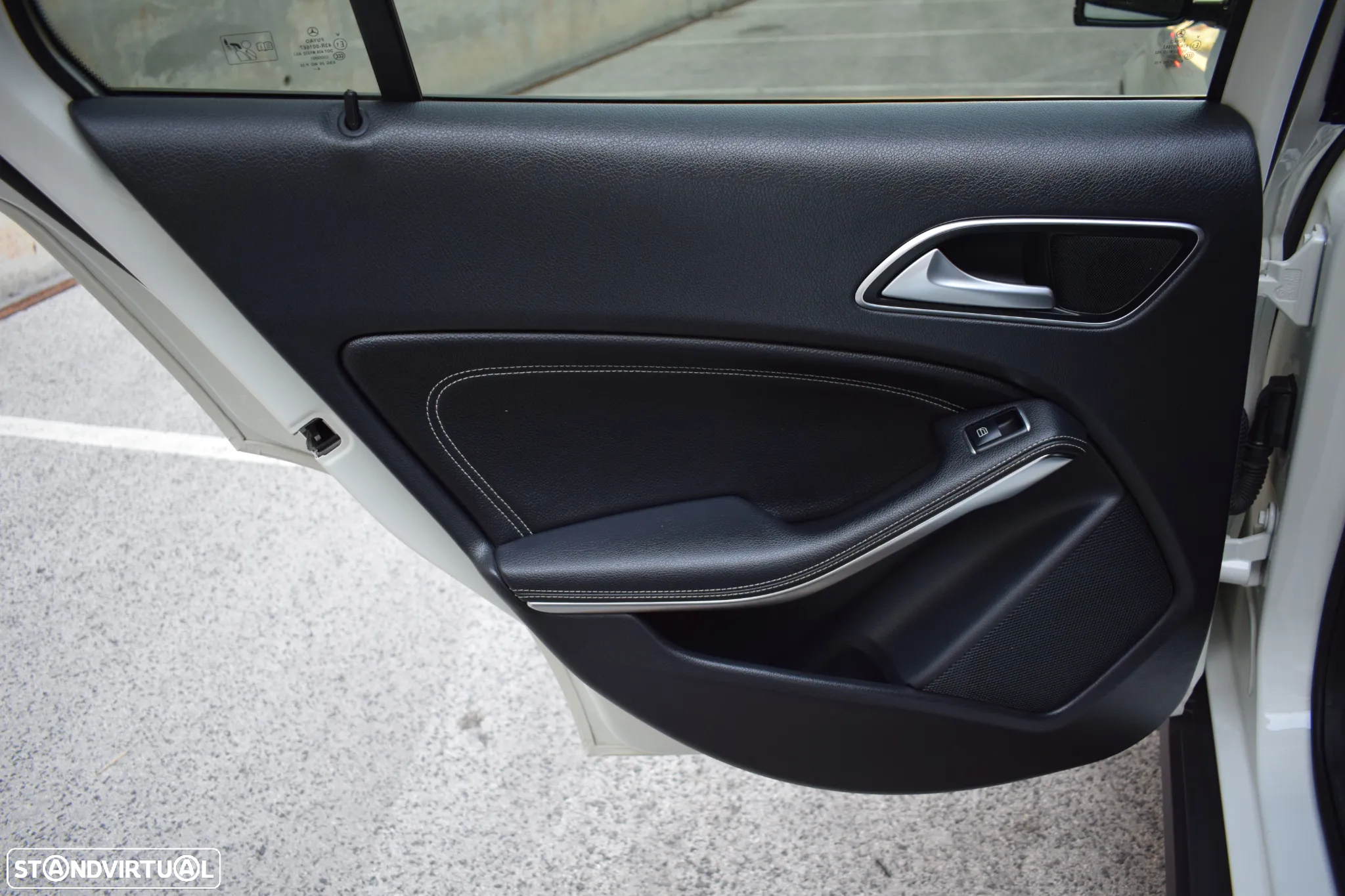 Mercedes-Benz GLA 180 CDi Urban - 42
