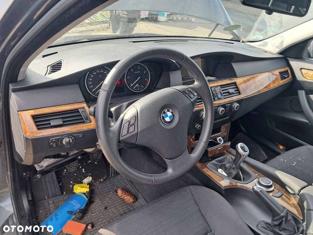 BMW 5 E61 E60 deska rozdzielcza konsola kokpit poduszki pasy komplet