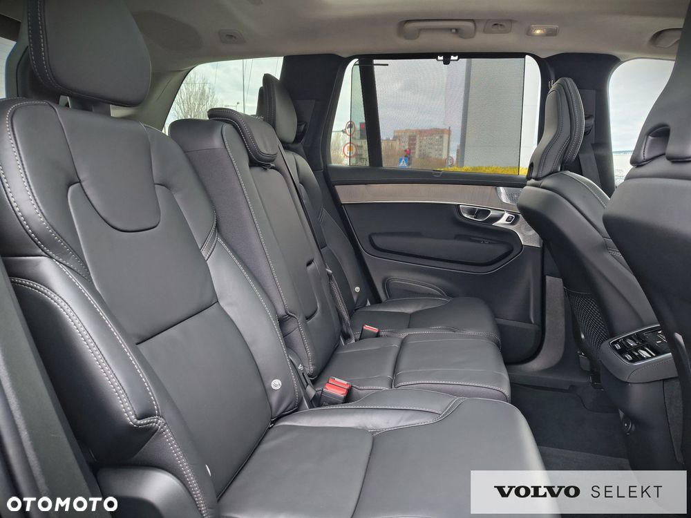 Volvo XC 90 - 32