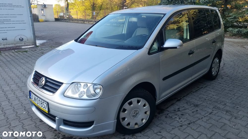 Volkswagen Touran 1.6 FSI - 2