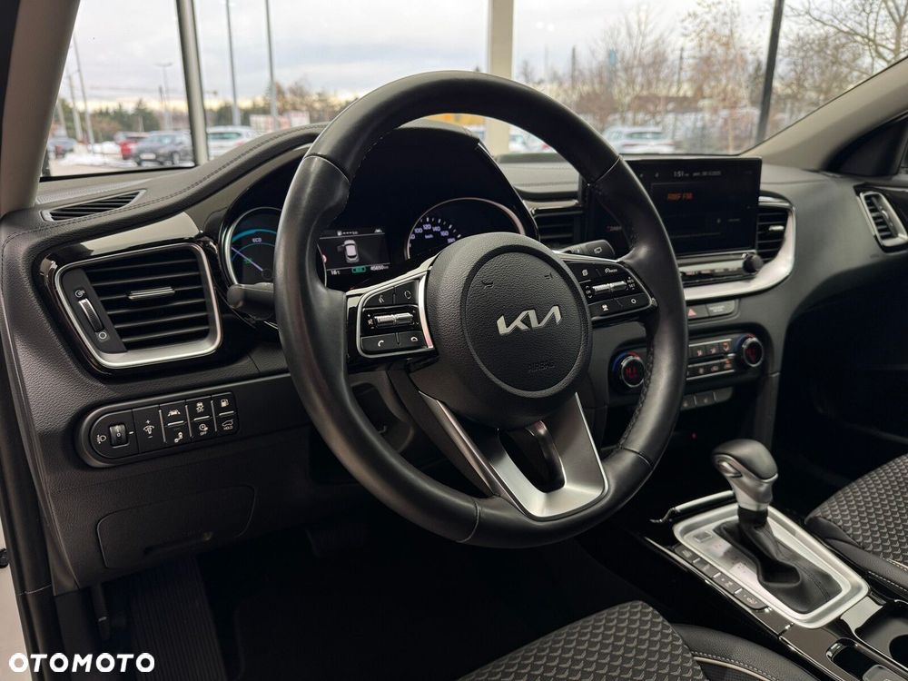 Kia XCeed - 8