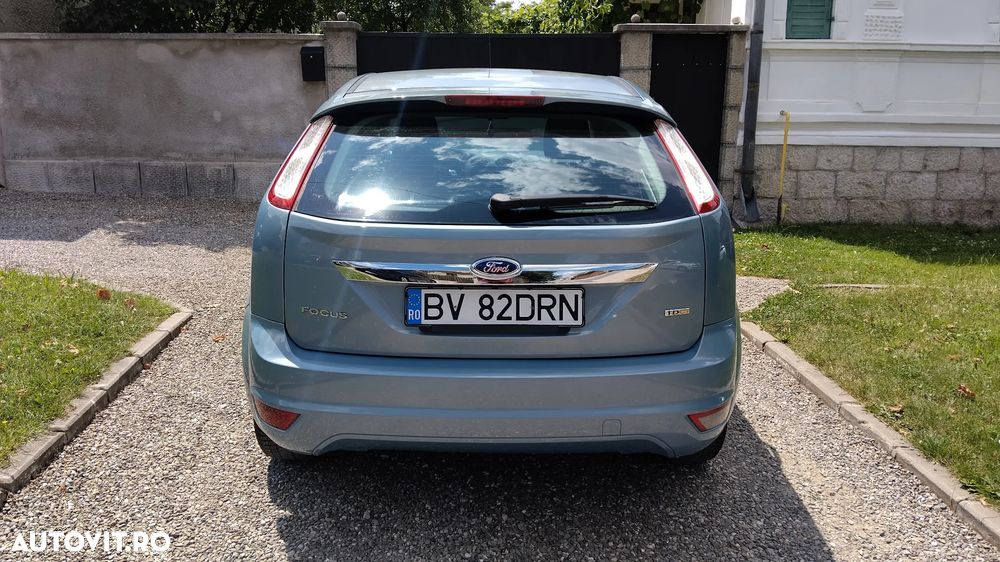 Ford Focus 1.8 TDCi Futura - 6