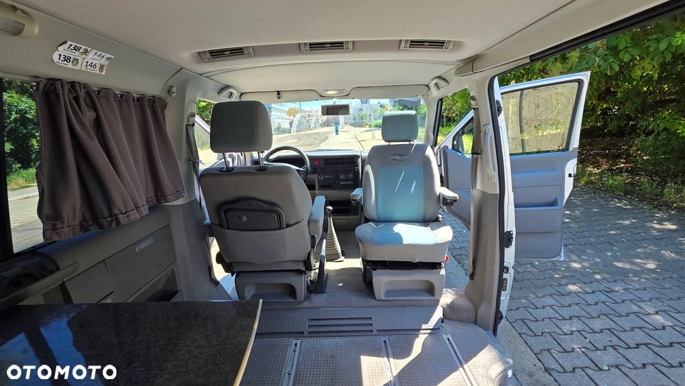 Volkswagen Multivan - 19