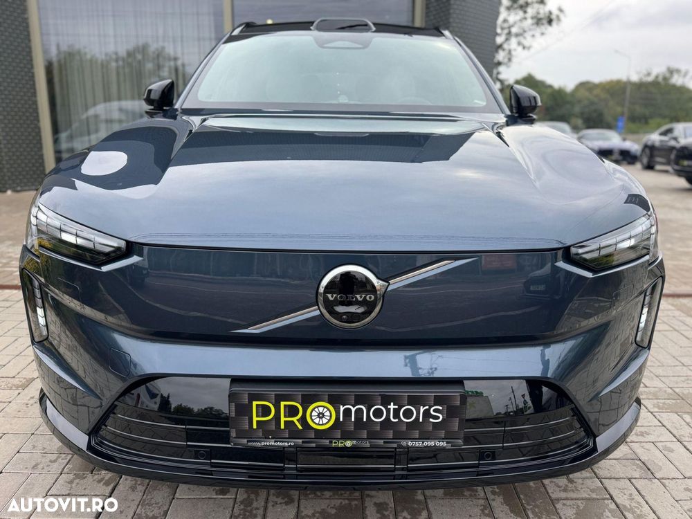 Volvo EX90 - 13