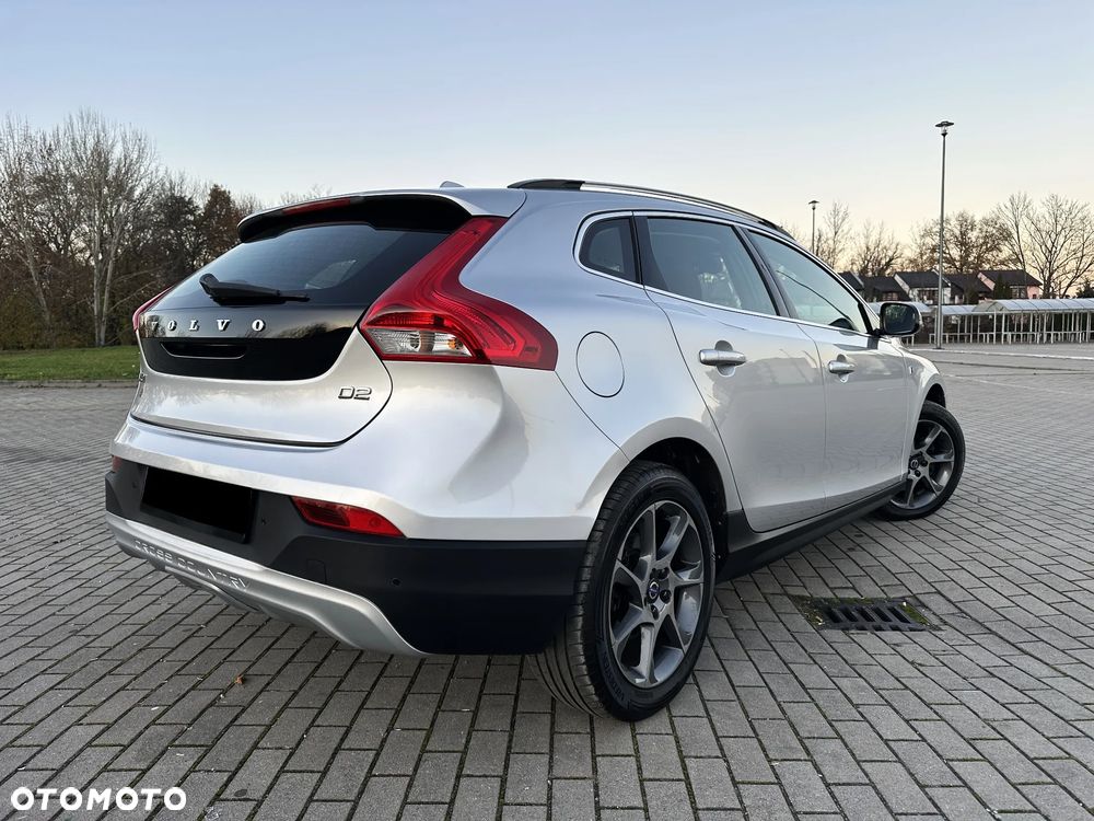 Volvo V40 Cross Country D2 Drive-E Ocean Race - 4