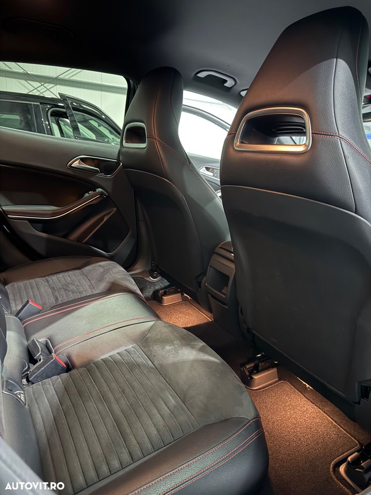 Mercedes-Benz GLA 200 7G-DCT AMG Line - 11