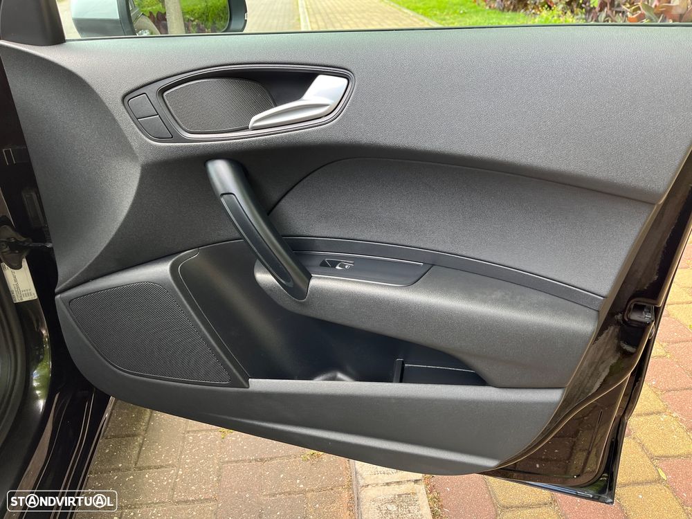 Audi A1 Sportback 1.4 TDI Design - 12