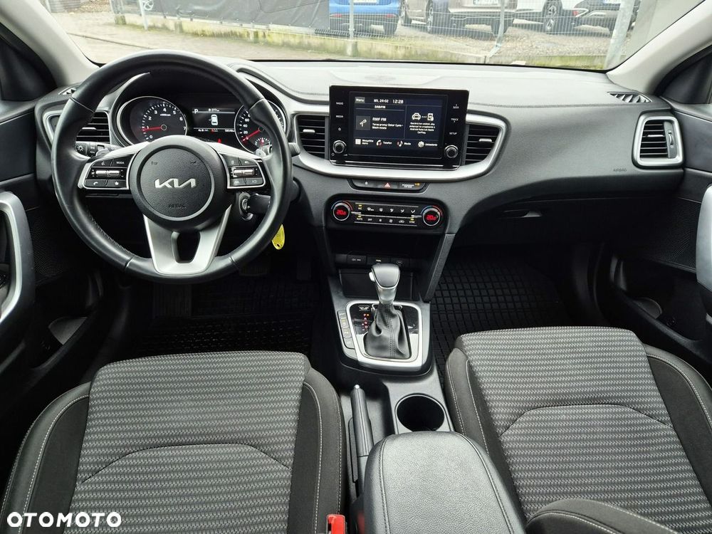 Kia Ceed 1.5 T-GDI M DCT - 30