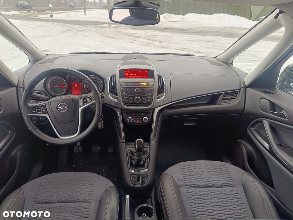 Opel Zafira - 14