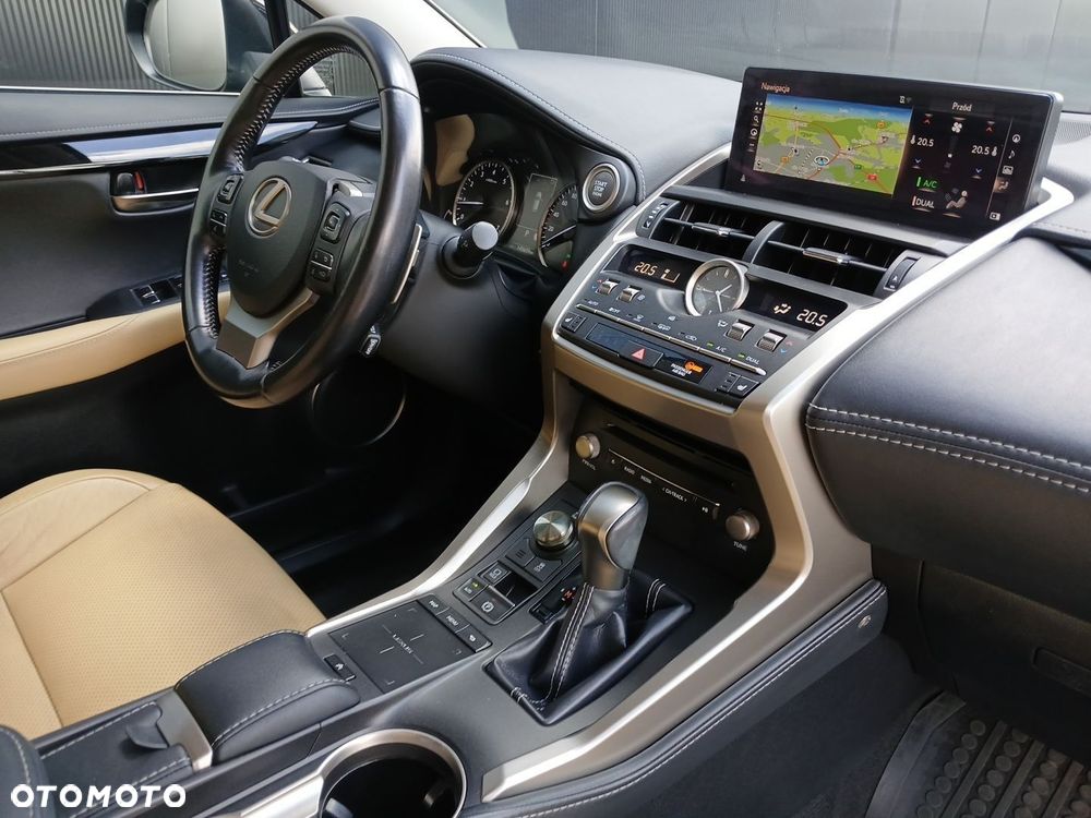 Lexus NX 300 GPF Elegance AWD - 24