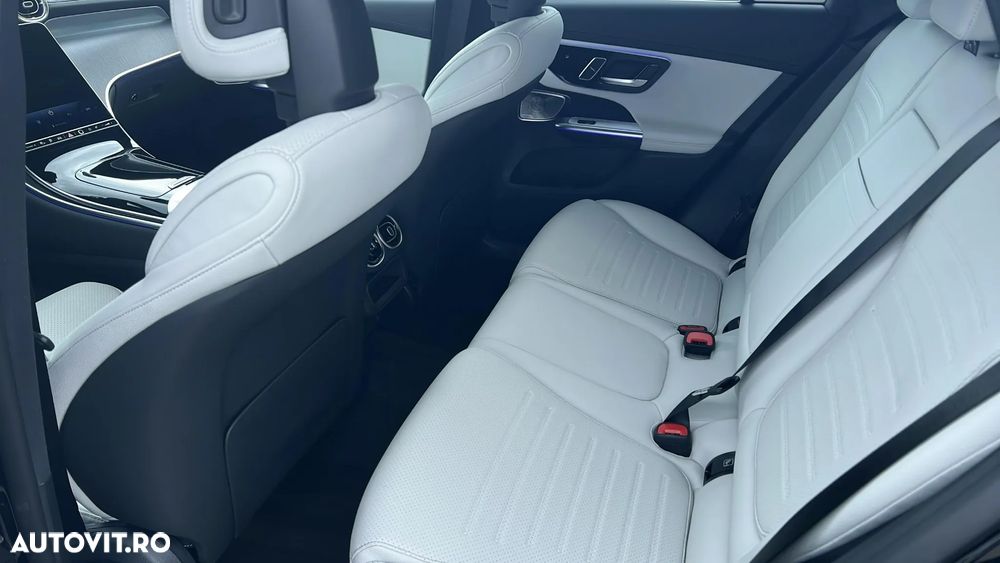 Mercedes-Benz GLC 300 e 4MATIC - 13